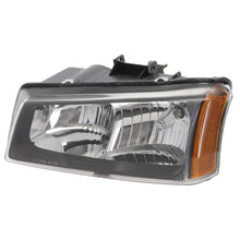 Load image into Gallery viewer, 2003–2006 Chevrolet Silverado 1500 Headlight Set Smooth Reflector (1st Design) | OEM Fit