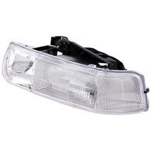 Load image into Gallery viewer, 1999–2002 Chevrolet Silverado 1500 Headlight Set Base / LS / LT / WT Halogen | OEM Fit