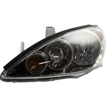 Load image into Gallery viewer, 2005–2006 Toyota Camry LE / XLE Headlight Set Driver &amp; Passenger Side | OEM Fit