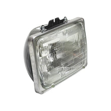 Load image into Gallery viewer, 1999–2007 Ford F-250 Super Duty Headlight Set Left and Right Side Halogen w/ Bulb(s) (2-Piece Set) | OEM Fit
